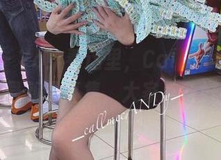 微密圈 – Yo！看这里，Callmecandy的黑丝最新写真集，大家准备好了吗？