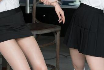 HuaYang花漾 – 她又来了！周于希Sandy白裙空姐美图更新，预备好迎接你的灵魂出窍了吗？
