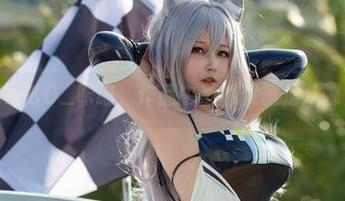 女神KANEKO_咔喵，作品中那种优雅是从哪儿来的？