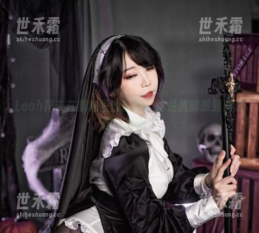 Leah梓未在旗袍里的原图：这是我能想到的最佳引诱吗？