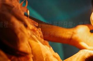 MiiTao蜜桃社 – 佩琦Pinky的比基尼日常：套图里的奇思妙想资源延绵不绝！