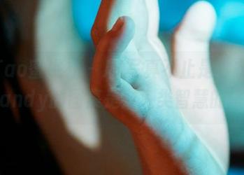 MiiTao蜜桃社 – JK写真不止是穿衣，陌子Mandy的图集是对人类智慧的挑战！