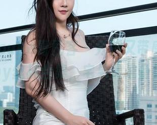 QingDouKe青豆客 – 秀腿又带感的汪佩妮Penny丝袜合集，宅男们准备好了吗？