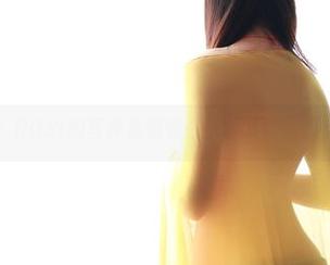 制服？ROSI的写真集悄悄在挑战我的接受能力。