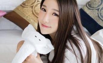 TGOD推女神 – 当雪Baby穿上职业装，图片点燃了整个会议室的气氛！