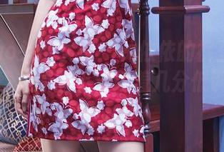 TouTiao头条女神 – 林依依的裤里丝在图片里肆意。原图上延续着几分低调的戏谑。