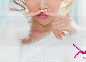 UGirls尤果网 – 看着Sukki可儿的定制户外作品,我好像明白了“美”这回事。