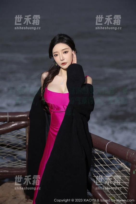 XIAOYU语画界 - 小沫琳的夏天作品：有一种天气，恰好和她的气质融合，无解的靠近。
