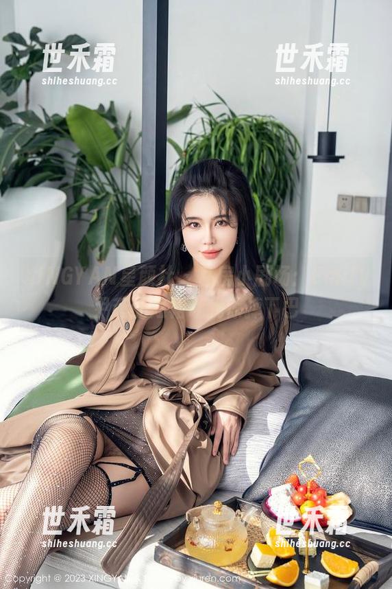 XINGYAN星颜社 - 私房小剧场：Emily尹菲的短裙让我惊掉下巴