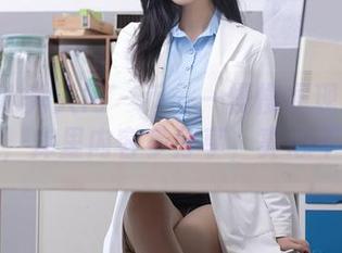 Xiuren秀人网 – 乔一一慢慢展现比基尼风格，库里内容多分享，真心不错。