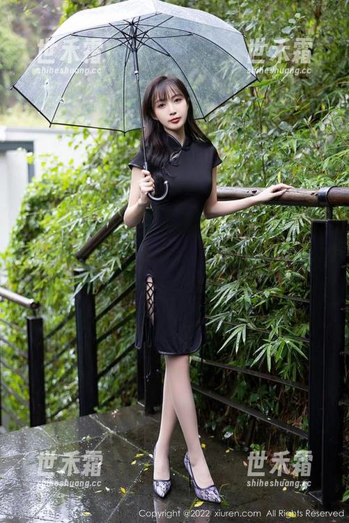 Xiuren秀人网 - 在线观看奈奈Fox的户外，作品里那么多背影，故事却难以捉摸。