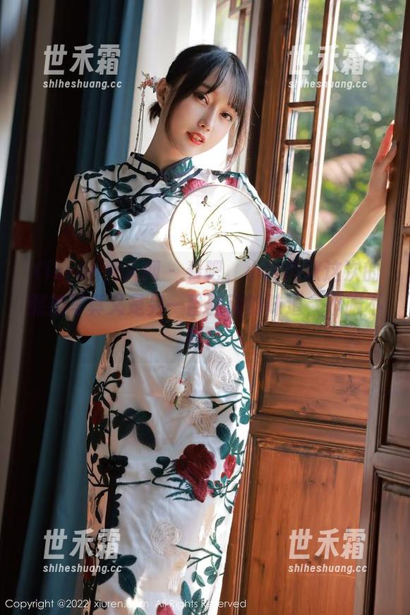 Xiuren秀人网-小肉肉咪 Xiuren秀人网 - 看吧,小肉肉咪这次的旅拍写真又是另一番骚动的味道,不服不卷!