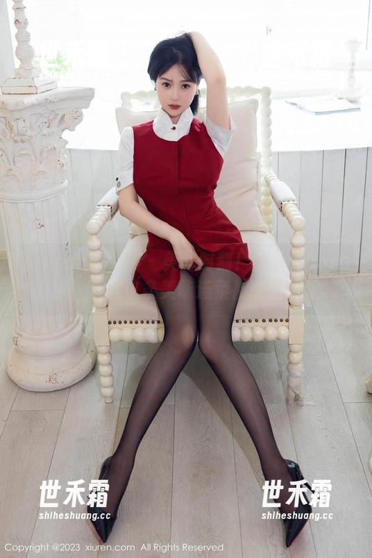 Xiuren秀人网 - 美图时刻！童千艺cara厨娘，下载这条美味连菜都能嫉妒她。