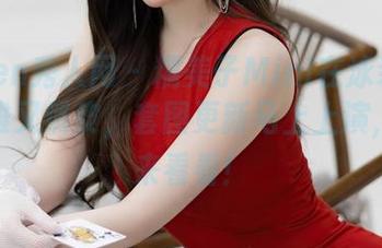 Xiuren秀人网 – 糯美子Mini在泳装里如何优雅又俏皮，套图更新马上上演，快点来看看！