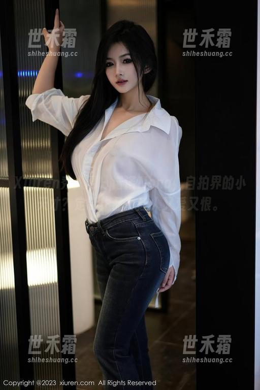 Xiuren秀人网 - 诺诺Nono，自拍界的小天才？定制作品真让人又爱又恨。