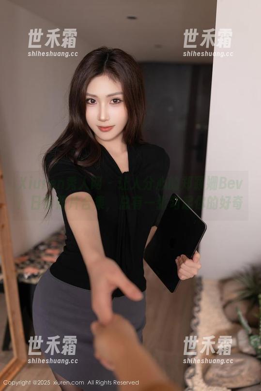 Xiuren秀人网-郑颖姗Bev Xiuren秀人网 - 让人分心的郑颖姗Bev:日常照片合集,总有一张勾起你的好奇