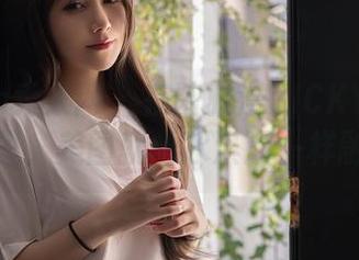 Xiuren秀人网 – 在陈雅漫VICKY的高清夏天里，美图就像冰淇淋一样融化！