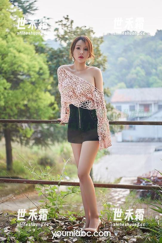 YouMi尤蜜荟 - 哎呀，费若拉这私房图集里的罗裳真让人分心了！