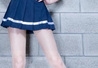 beautyleg – 职业装升级?Flora让它不那么无聊——原图修订中。