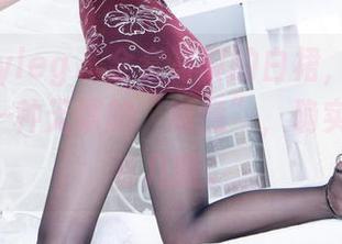 beautyleg – 全套写真的白裙，Minnie带着一种无谓的“随意”，确实让人多看几眼。