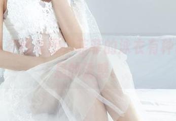 丽柜 – 在线美图，菲菲的泳衣有种让人窒息的诱惑。