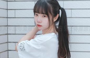情人节的可爱意外:可可小白兔在体操服里