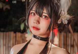 啊日日_Ganlory这位全套网袜写真行业的魔法师，真希望我也能get到那种仿佛随手一拍的慵懒时尚感。