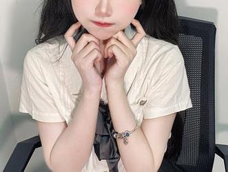 看呐！大肉丸Amiee的制服合集，保证让你眼前一亮！