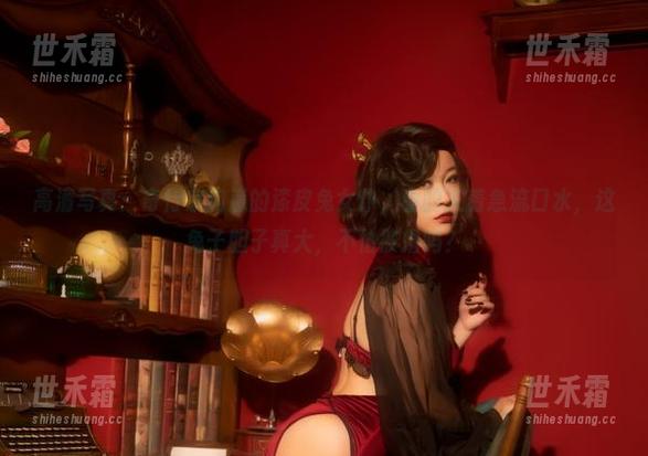高清写真：奇行家狗崽的漆皮兔女仆，看的人着急流口水，这兔子胆子真大，不怕被撸吗？