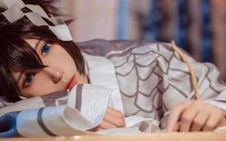 妖君白研的写真集神器：看玉藻前自信满满的样子，原图像极了！