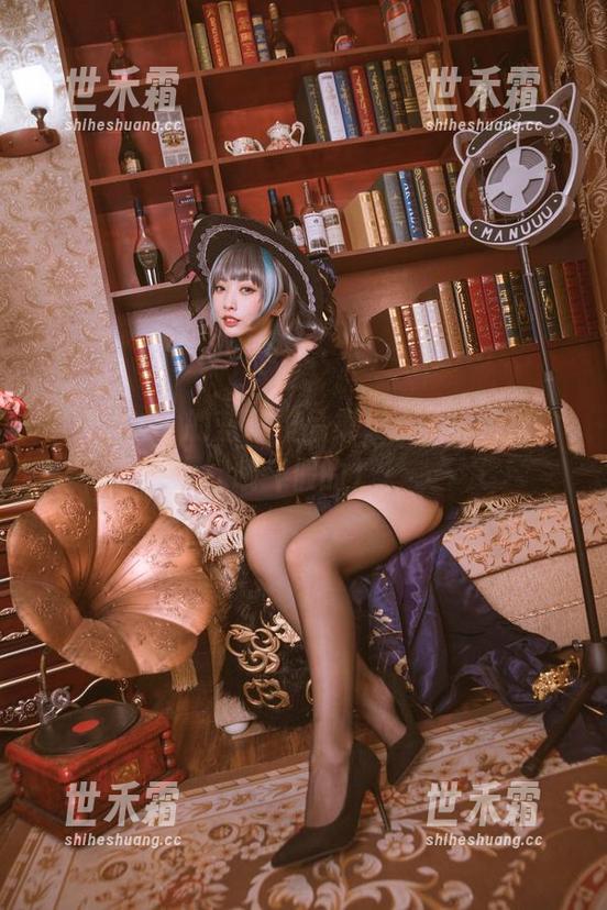 下载宫本桜的蓝毒作品集，要不小心误食哦（假的）