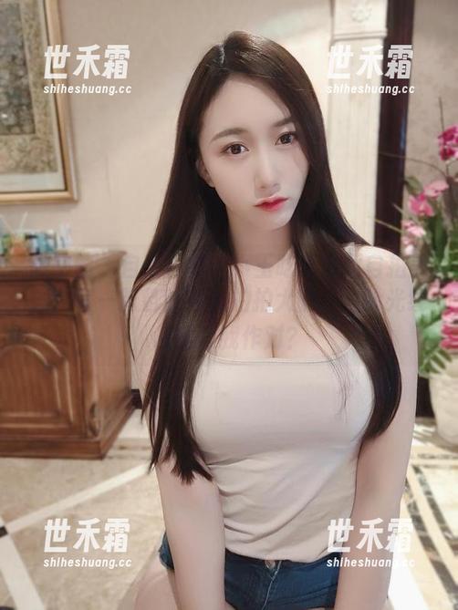 微密圈 - 自恋日报：小玉吃果冻超自拍美图，每一张都让我想拍拍大腿，为啥光线总是跟我作对？