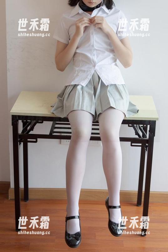 少女秩序 - 乐栀眼镜在线作战，高清到你都不敢眨眼！