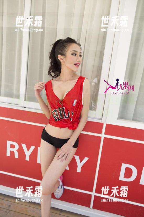 尤果网 - 和服搭配栗子的合照，真想碰碰她的衣袖呀，合集里的美好！