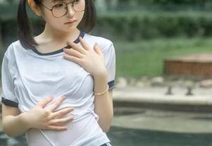 细腻的郊游时刻：幼水铃衣的私拍合集，没想到她的pose这么天然。