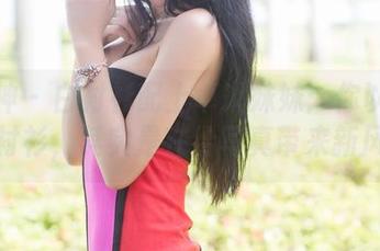 推女神 – 白衬衫配上卓琳妹妹：你以为她在穿衬衫，其实是在给写真带来新风潮！