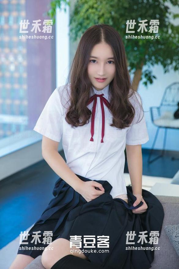 推女神-施忆佳 推女神 - 施忆佳泳池合集,在线引发我的优雅想象,水里的每一抹亮色都让我停下来思考!