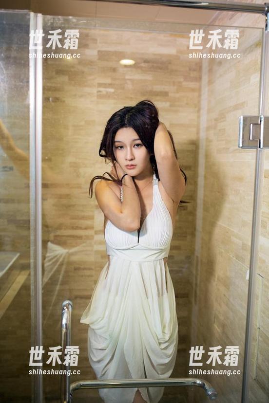 推女郎-Lina 推女郎 - Lina的棉袜私房,脚丫子想穿得好看也要讲究