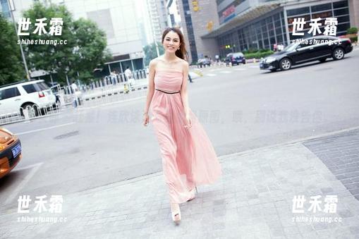 推女郎 - 赶紧！连欣泳池写真免费原图，哦，别说我没告你。