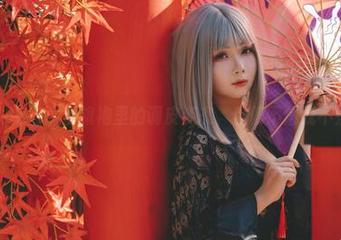 末夜787在高清旗袍里的调皮姿态，你信不信我不羡慕？