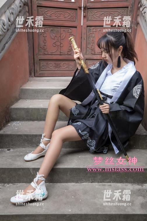 梦丝女神 - 天台少女写真，璇璇的最新更新，让我想起咕噜咕噜的点滴废话。