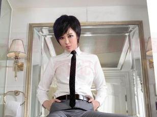 爱丝 – 不只是水手服，索菲的原图福利让你铭记！