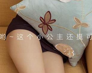 爱尤物 – 原图一瞥，张欣欣身边的一切都在默默讲述着校园的篇章。