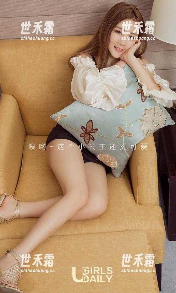 爱尤物 - 原图一瞥，张欣欣身边的一切都在默默讲述着校园的篇章。