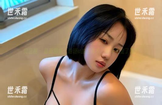 瑜瑾u 微密圈 - 最新图集:瑜瑾u的连体衣,画风突变了吗?