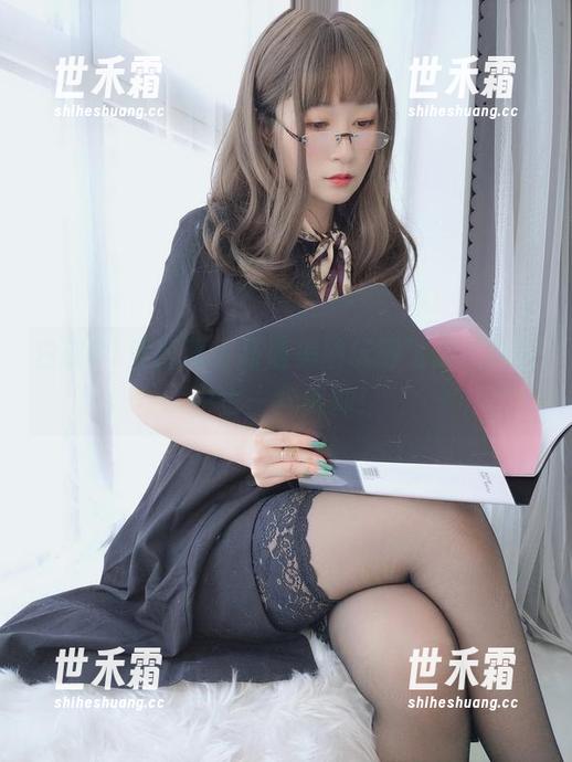 白银81穿西服，高清美图玩得飞起，现实中也一样耍帅！