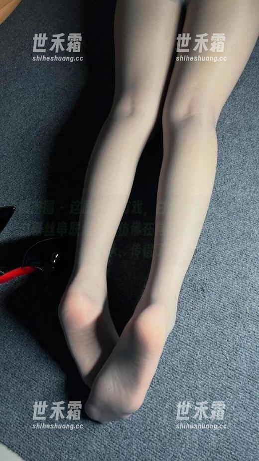 白龙猫女 微密圈 - 这原图很有戏,白龙猫女和肉丝白蕾丝串联起来,仿佛在向我们传达传承、传承、传错了!