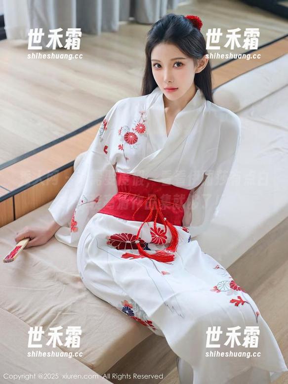 秀人网 - 谁需要度假，看看伊丽莎有点白的泳装高清作品集就够了！