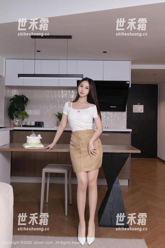 秀人网 - 纯白的表象下，凯竹廿十究竟藏了啥——图片与作品，值得一瞧