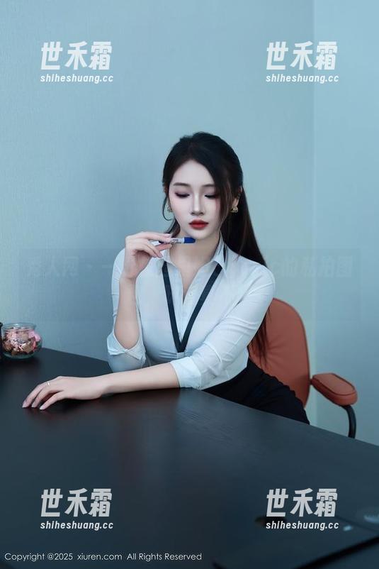秀人网 - 一份校园里妲己toxic的私拍图包，味道真不错